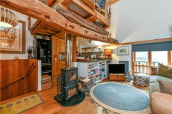 Property Image #5 of 11