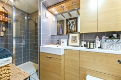 Property Image #8 of 11