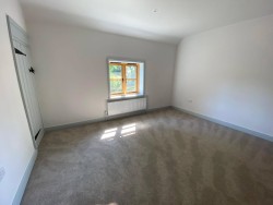 Property Image #5 of 8