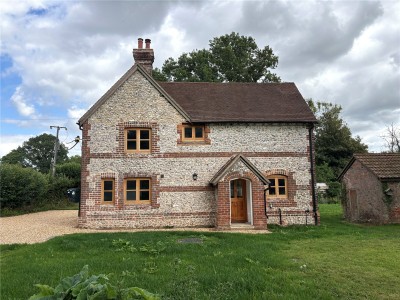 Charlwood Lane, Alresford