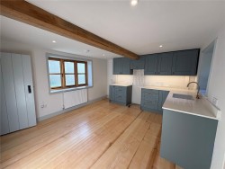 Property Image #2 of 11