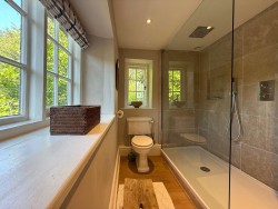 Property Image #18 of 21