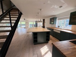 Property Image #3 of 11