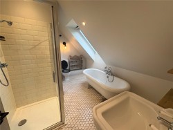Property Image #8 of 11