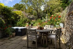 Property Image #11 of 17