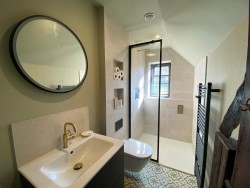 Property Image #8 of 14
