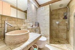 Property Image #10 of 14