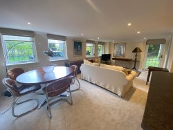 Property Image #3 of 9