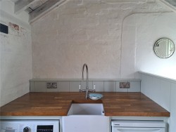 Property Image #7 of 12