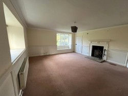 Property Image #2 of 10