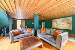 Property Image #5 of 18