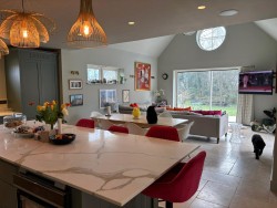 Property Image #2 of 10