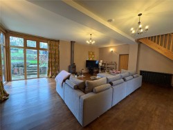 Property Image #5 of 23