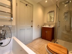 Property Image #9 of 13