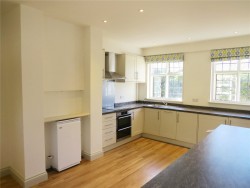 Property Image #3 of 10