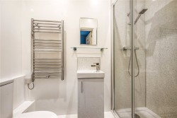 Property Image #10 of 17