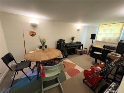 Property Image #4 of 9