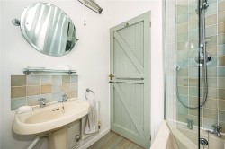 Property Image #10 of 17