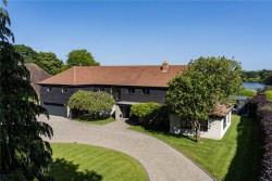 Property Image #3 of 18