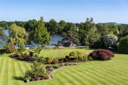 Property Image #4 of 18
