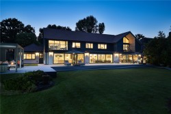 Property Image #6 of 18