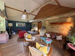 Property Image #5 of 11