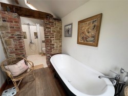 Property Image #8 of 11