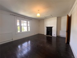 Property Image #5 of 9