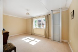 Property Image #5 of 18
