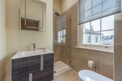 Property Image #13 of 18