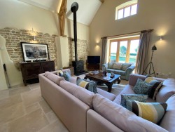 Property Image #2 of 12