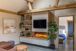 Property Image #3 of 9