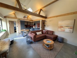 Property Image #4 of 9