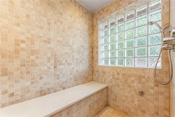 Property Image #9 of 22