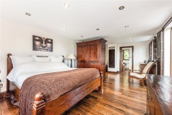 Property Image #11 of 22