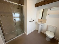 Property Image #8 of 13